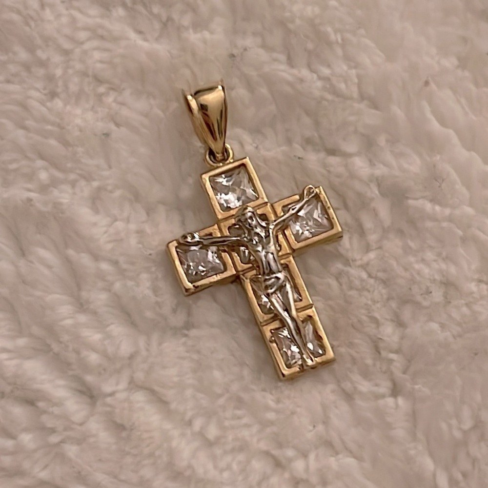 Jesus pendant